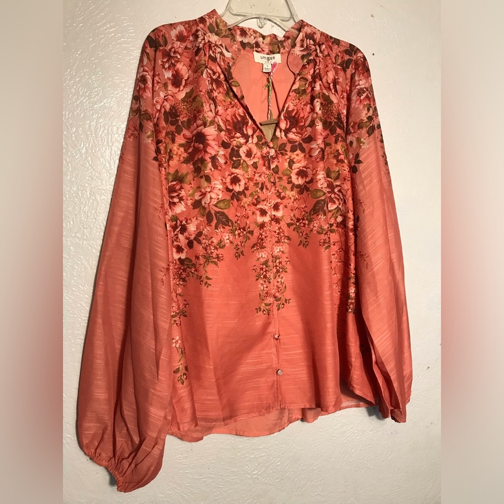 NWT Umgee Coral Floral Button-Front Blouse M